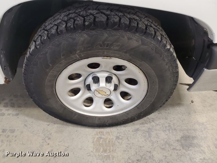 image for item IX9770 2005 Chevrolet Silverado 1500  pickup truck