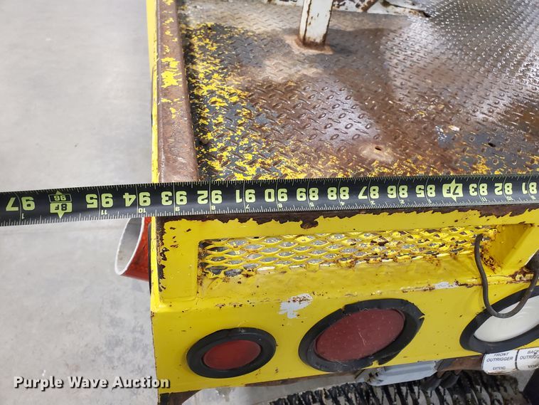 image for item IX9771 2007 International 7400  pressure digger derrick truck