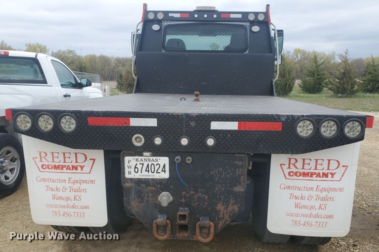 image for item IX9807 2012 International DuraStar 4300  flat bed truck