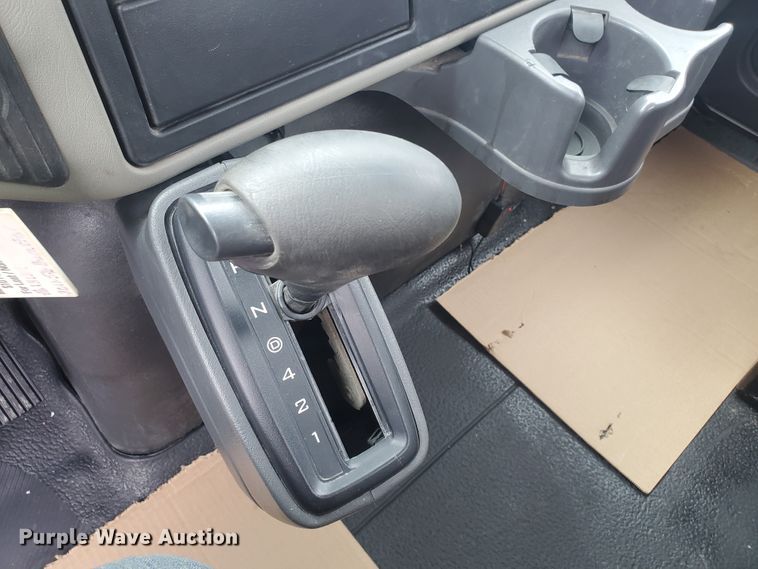 image for item IX9807 2012 International DuraStar 4300  flat bed truck