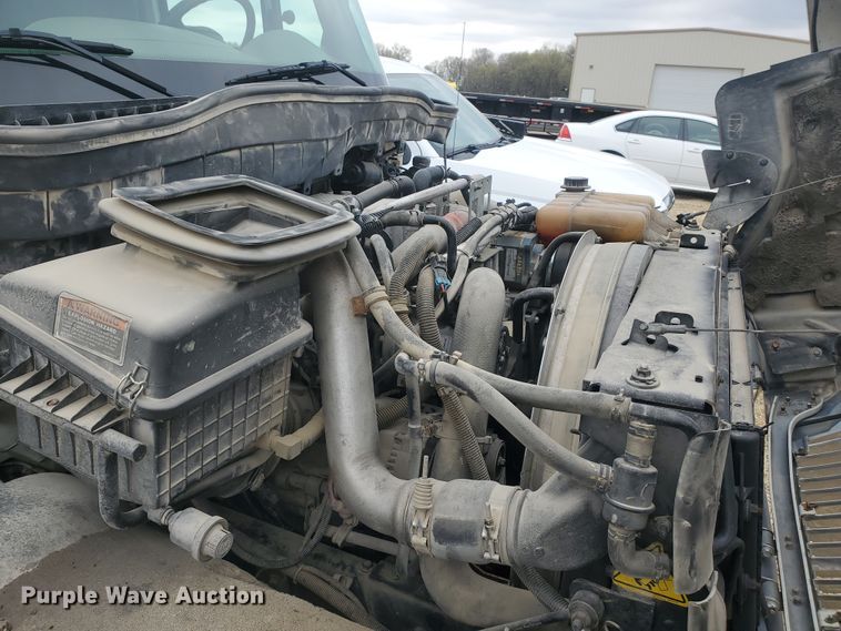 image for item IX9807 2012 International DuraStar 4300  flat bed truck