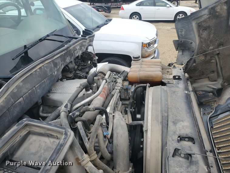 image for item IX9807 2012 International DuraStar 4300  flat bed truck