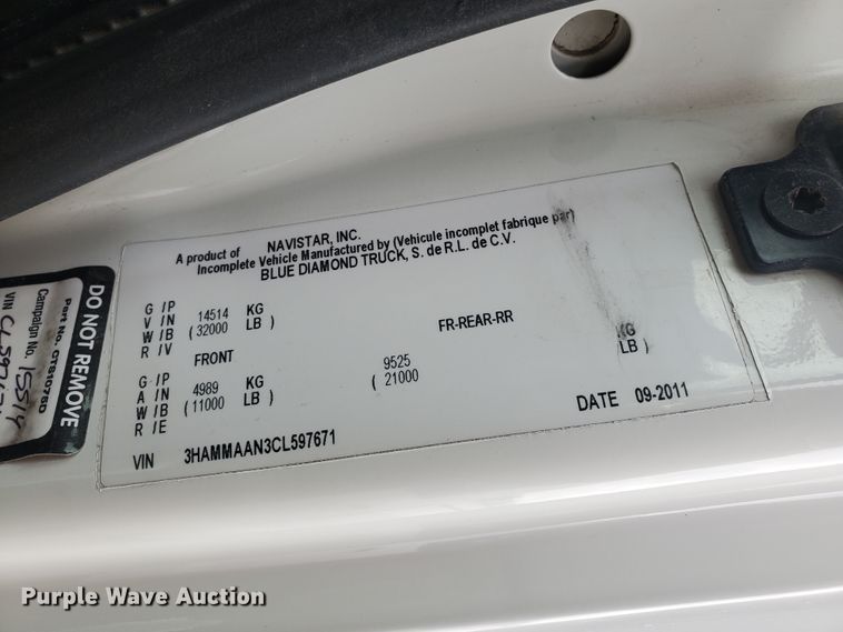 image for item IX9807 2012 International DuraStar 4300  flat bed truck