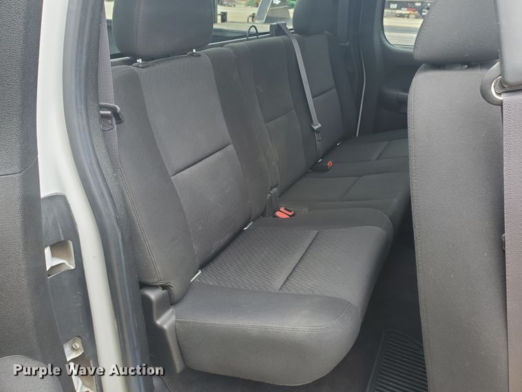 image for item IX9808 2011 Chevrolet Silverado 1500  Ext. Cab pickup truck