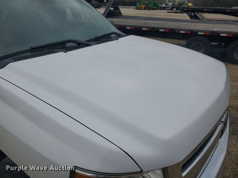 image for item IX9808 2011 Chevrolet Silverado 1500  Ext. Cab pickup truck