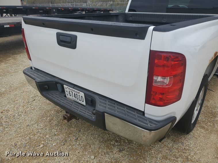 image for item IX9808 2011 Chevrolet Silverado 1500  Ext. Cab pickup truck