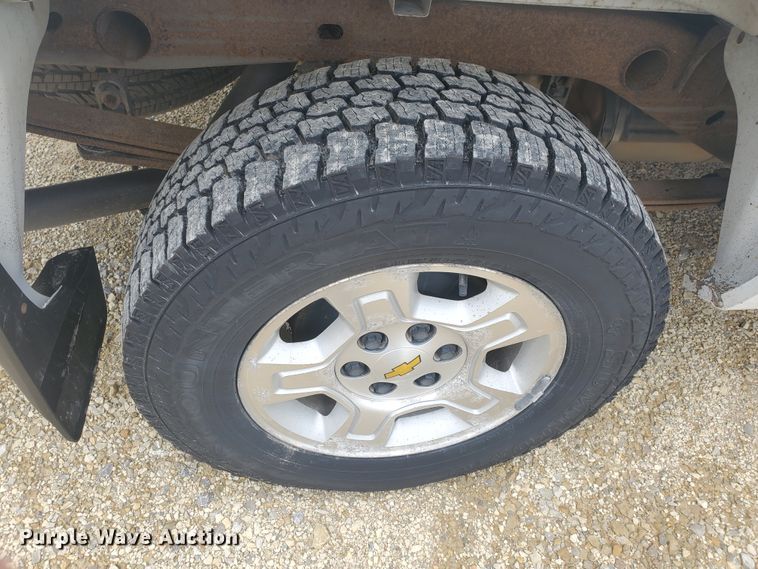 image for item IX9808 2011 Chevrolet Silverado 1500  Ext. Cab pickup truck