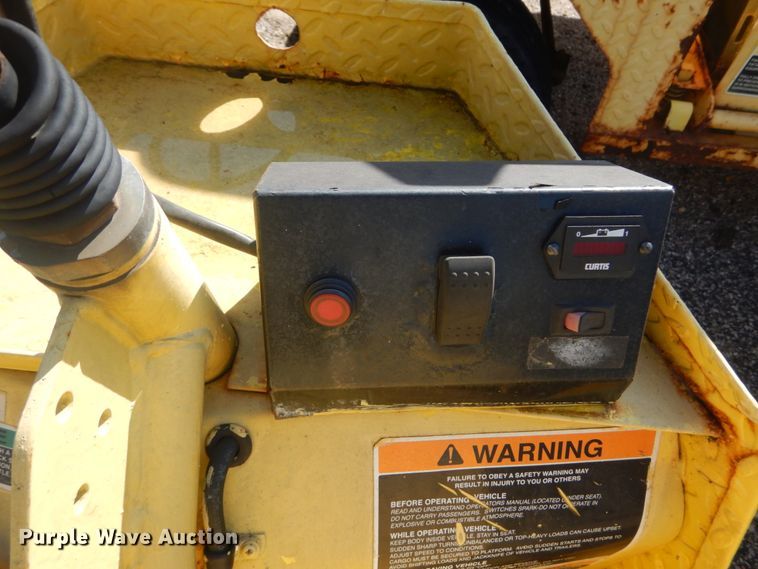 image for item IY9588 (2) Cushman utility carts