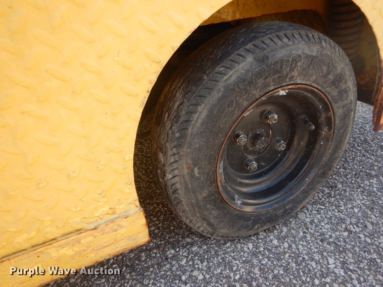 image for item IY9588 (2) Cushman utility carts