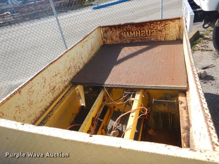 image for item IY9588 (2) Cushman utility carts