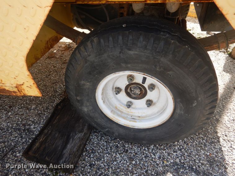 image for item IY9588 (2) Cushman utility carts