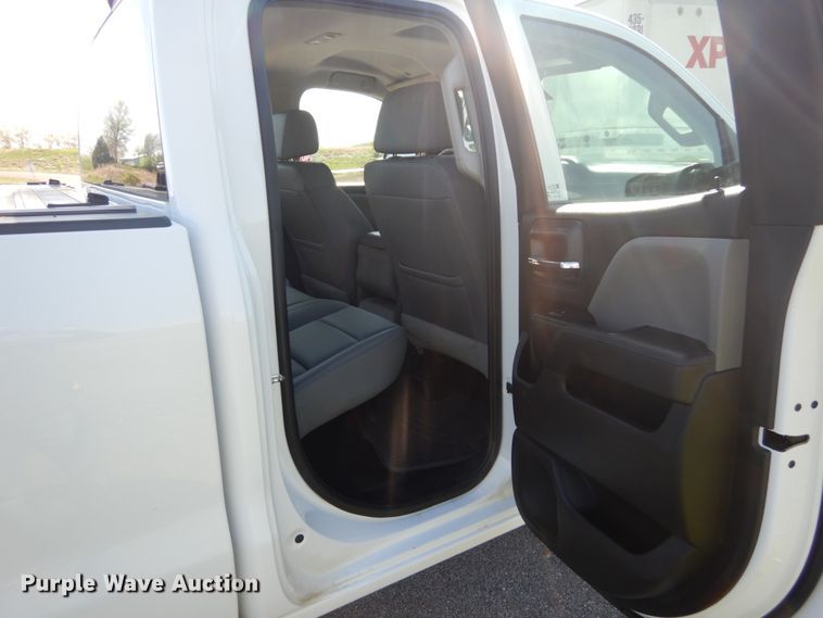 image for item IY9621 2016 Chevrolet Silverado 1500  Double Cab pickup truck