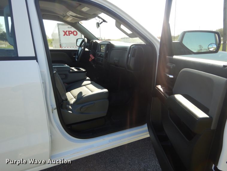 image for item IY9621 2016 Chevrolet Silverado 1500  Double Cab pickup truck