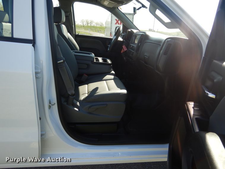 image for item IY9621 2016 Chevrolet Silverado 1500  Double Cab pickup truck