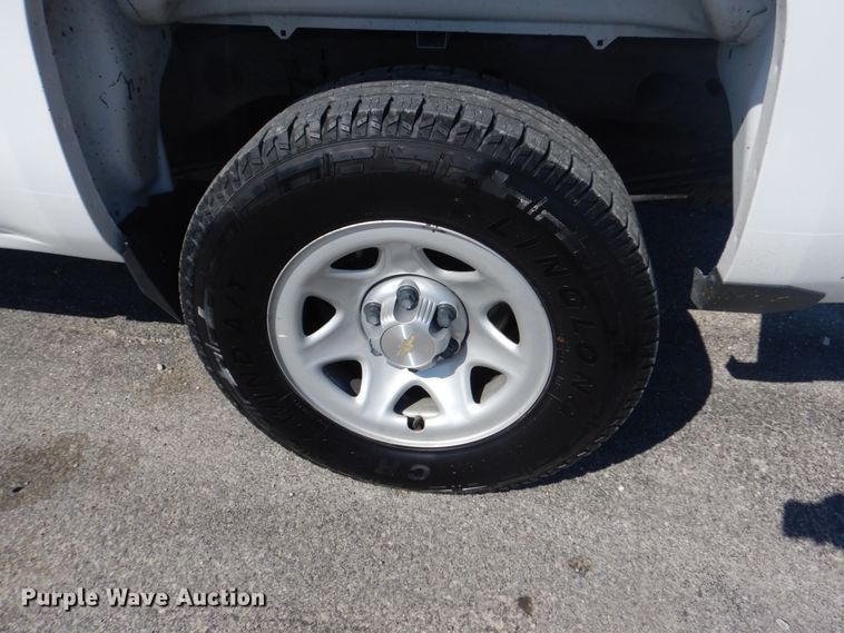 image for item IY9621 2016 Chevrolet Silverado 1500  Double Cab pickup truck