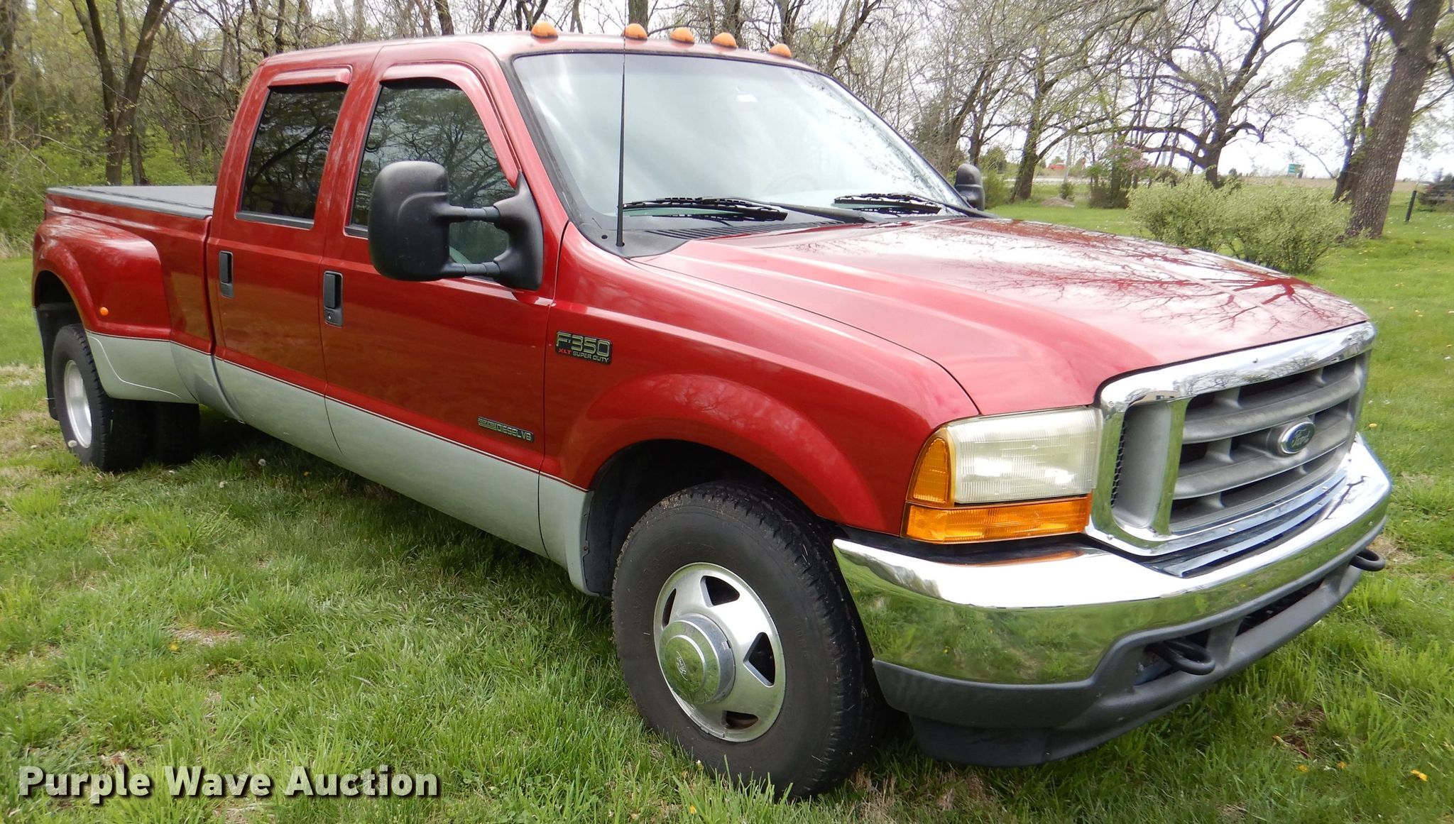 2001 Ford F350 Super Duty XLT Crew Cab pickup truck in Lawrence, KS