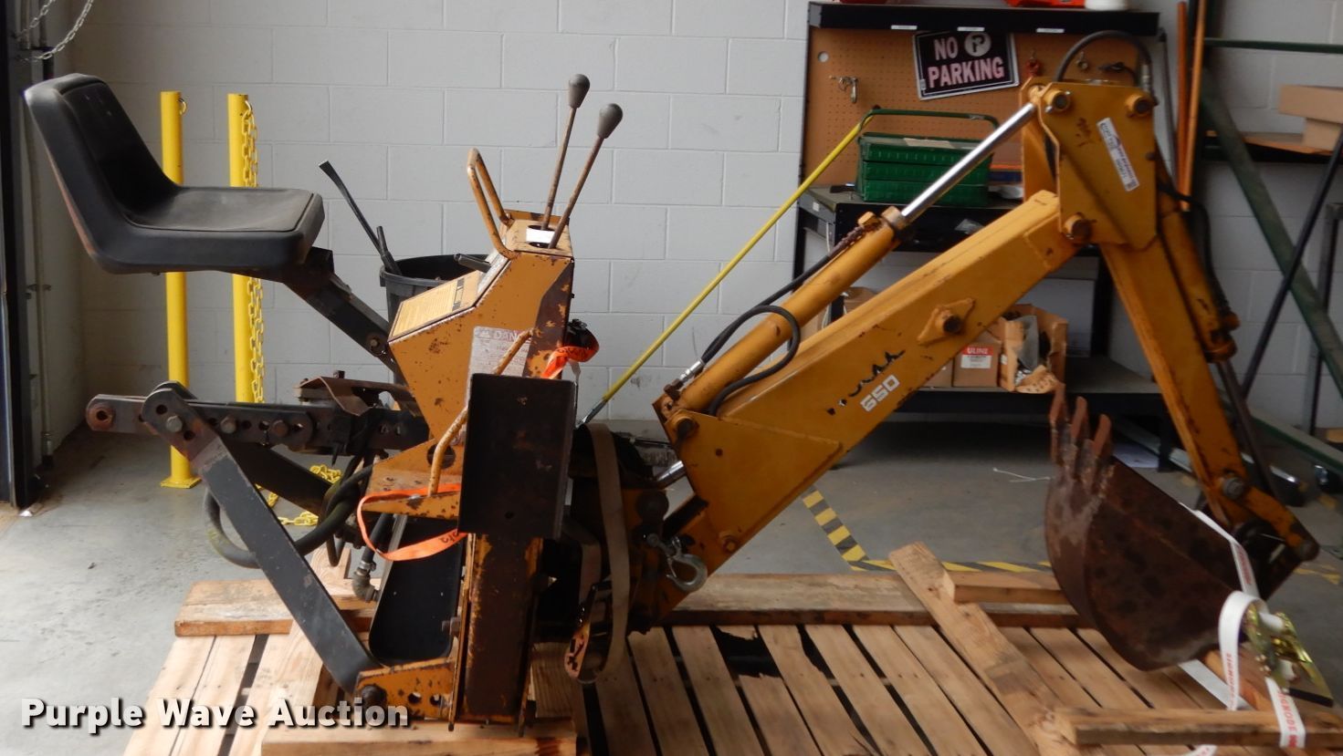 Woods 650 backhoe attachment in Grapevine, TX Item HR9671 sold Purple Wave
