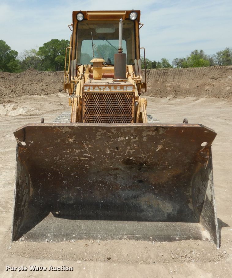 image for item DF2645 1988 Fiat-Allis FL10C  track loader