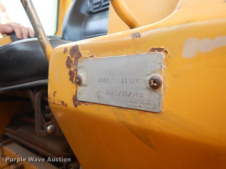 image for item DF2645 1988 Fiat-Allis FL10C  track loader