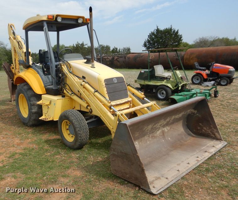 image for item DF2652 2001 New Holland LB75B  backhoe