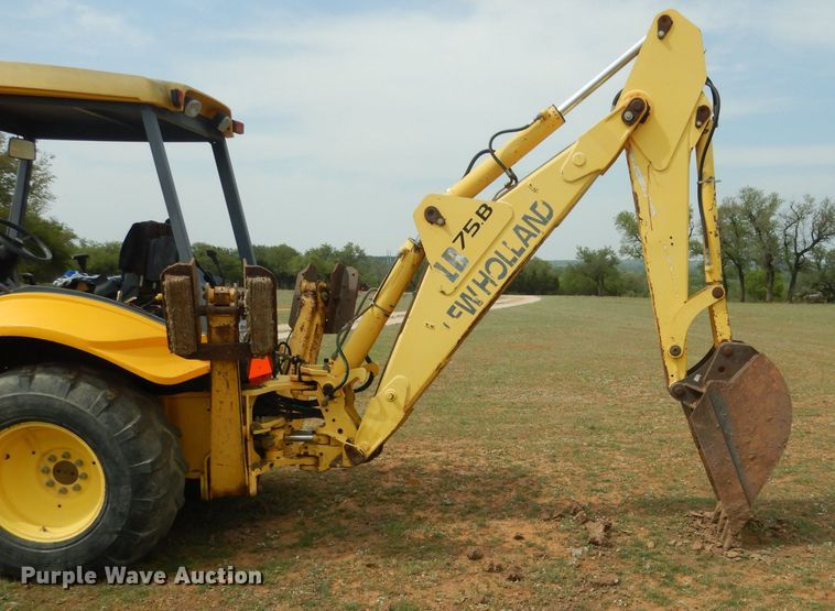 image for item DF2652 2001 New Holland LB75B  backhoe