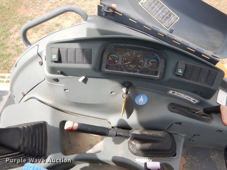 image for item DF2652 2001 New Holland LB75B  backhoe