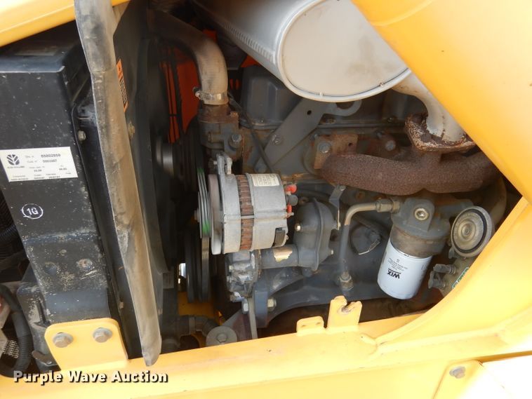image for item DF2652 2001 New Holland LB75B  backhoe