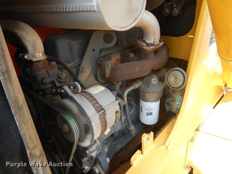 image for item DF2652 2001 New Holland LB75B  backhoe