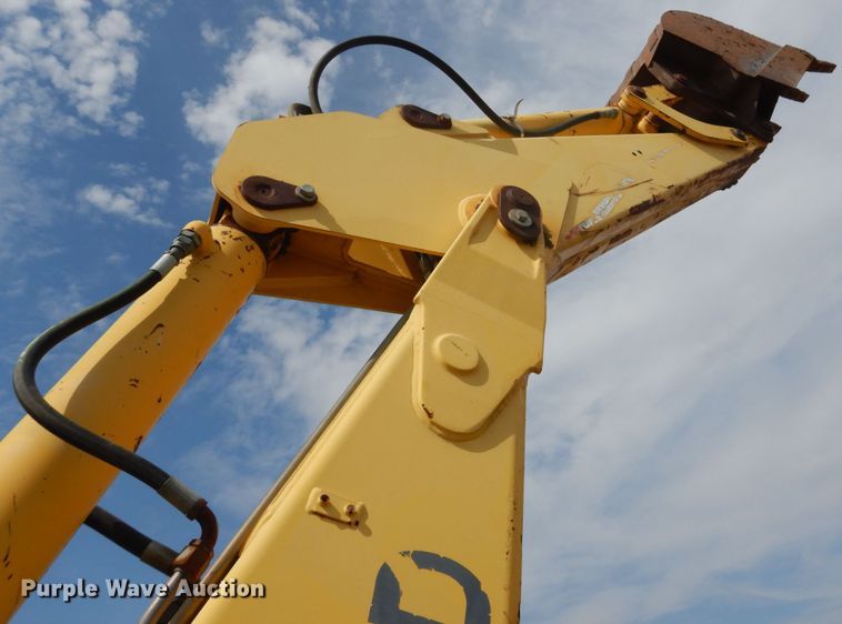image for item DF2652 2001 New Holland LB75B  backhoe