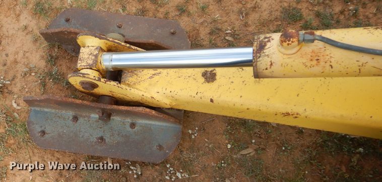 image for item DF2652 2001 New Holland LB75B  backhoe