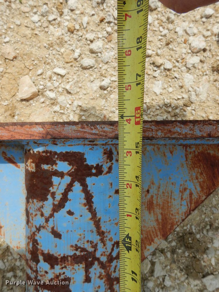 image for item DF2667 21'5.5"L pipe columns