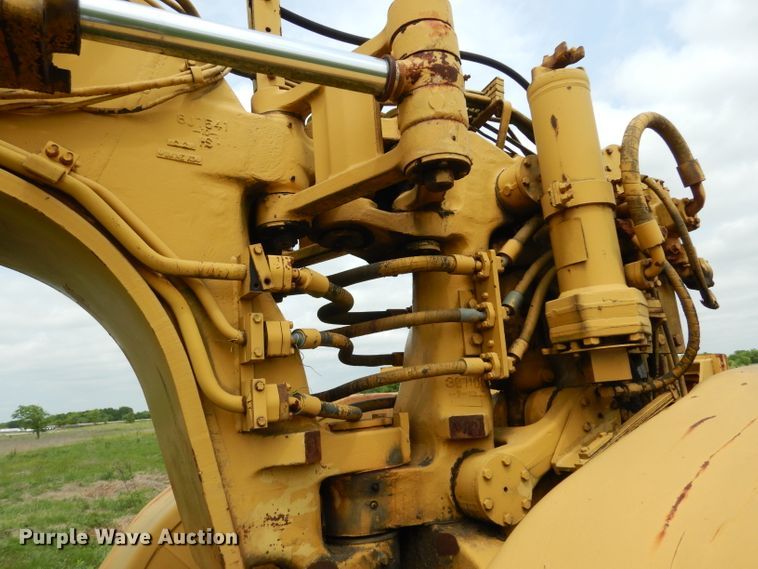 image for item DF2673 1979 Caterpillar 627B  conventional scraper