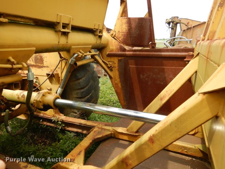 image for item DF2673 1979 Caterpillar 627B  conventional scraper