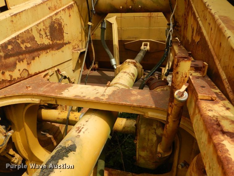 image for item DF2673 1979 Caterpillar 627B  conventional scraper