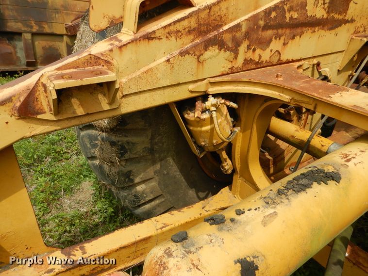 image for item DF2673 1979 Caterpillar 627B  conventional scraper