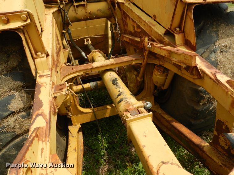 image for item DF2673 1979 Caterpillar 627B  conventional scraper