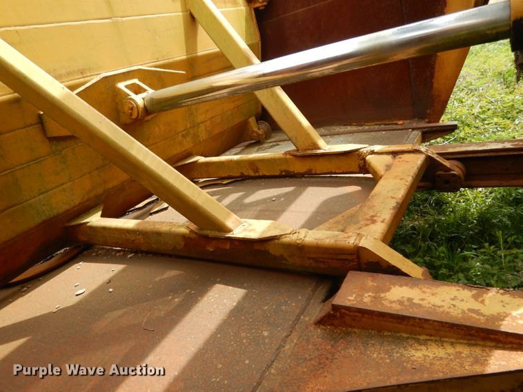 image for item DF2673 1979 Caterpillar 627B  conventional scraper