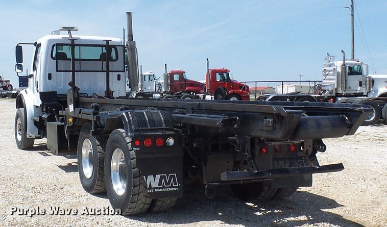 image for item DG2115 2007 Freightliner Business Class M2  roll off container truck