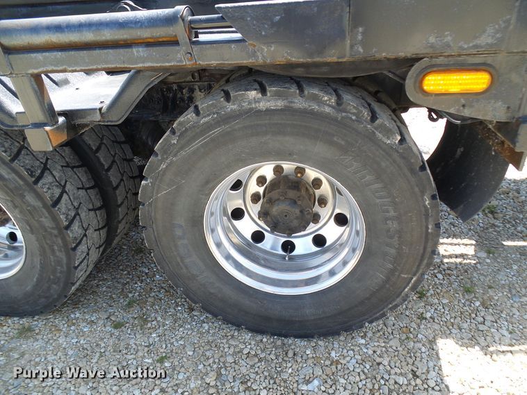 image for item DG2115 2007 Freightliner Business Class M2  roll off container truck