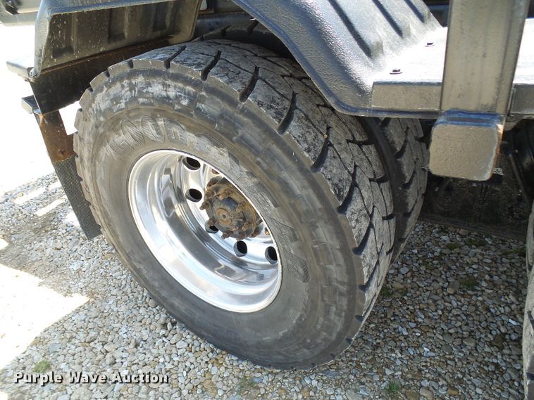 image for item DG2115 2007 Freightliner Business Class M2  roll off container truck