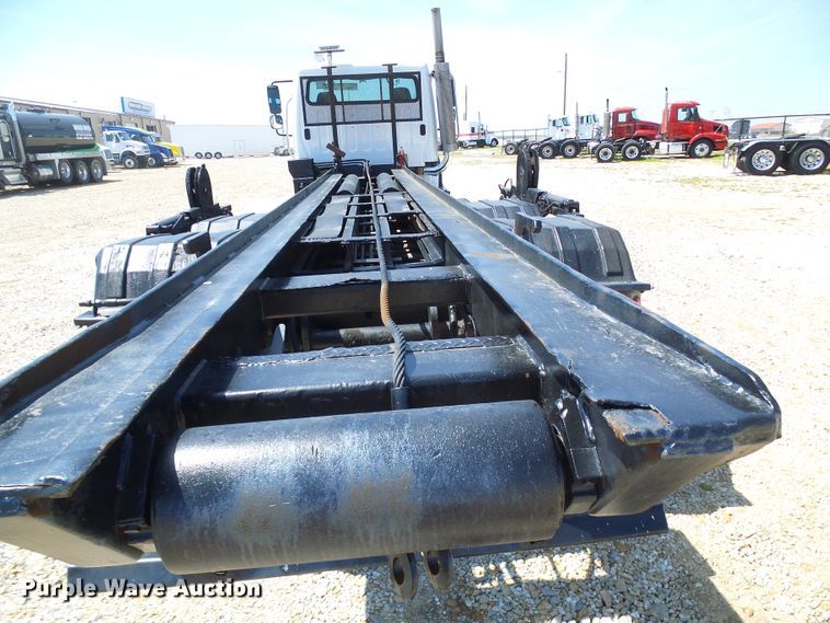 image for item DG2115 2007 Freightliner Business Class M2  roll off container truck