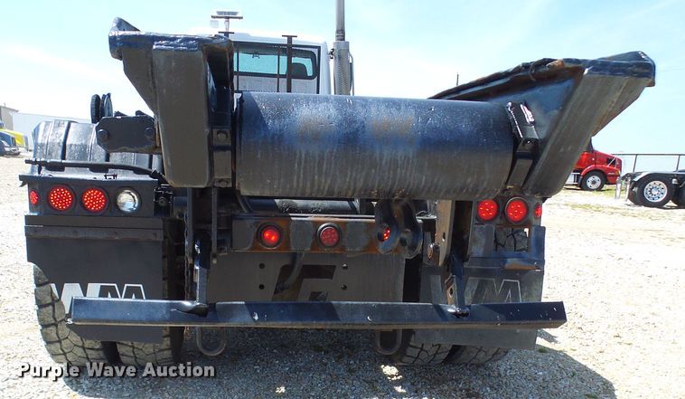 image for item DG2115 2007 Freightliner Business Class M2  roll off container truck