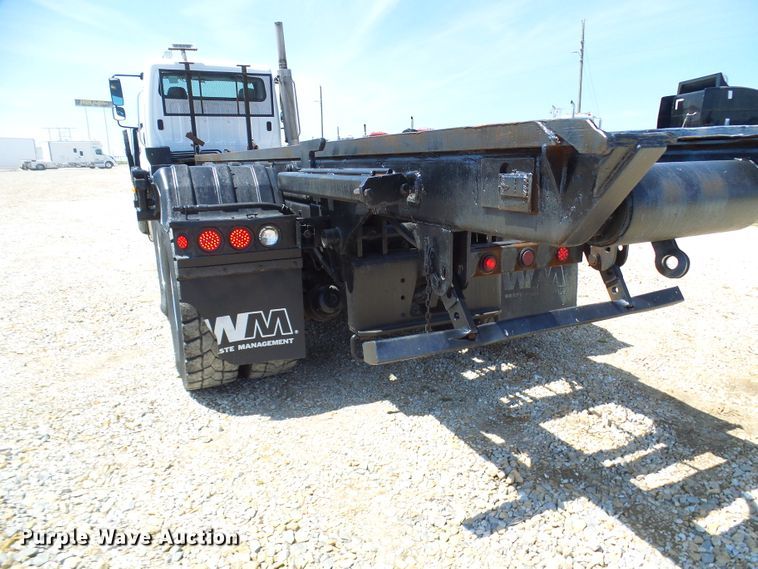 image for item DG2115 2007 Freightliner Business Class M2  roll off container truck