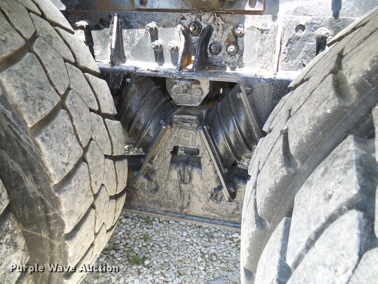 image for item DG2115 2007 Freightliner Business Class M2  roll off container truck