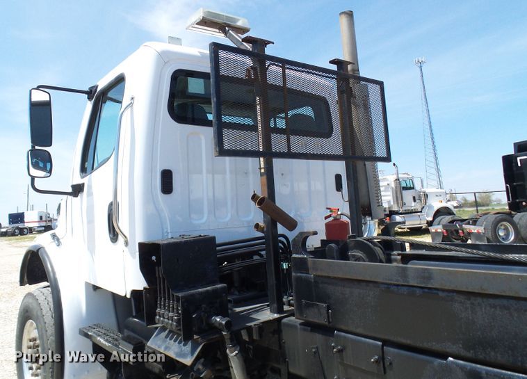 image for item DG2115 2007 Freightliner Business Class M2  roll off container truck