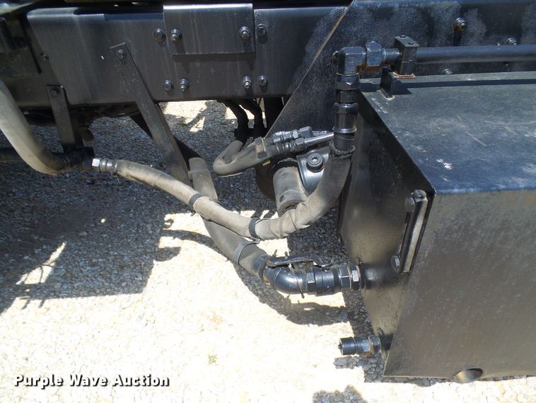 image for item DG2115 2007 Freightliner Business Class M2  roll off container truck