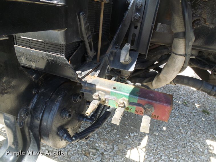 image for item DG2115 2007 Freightliner Business Class M2  roll off container truck