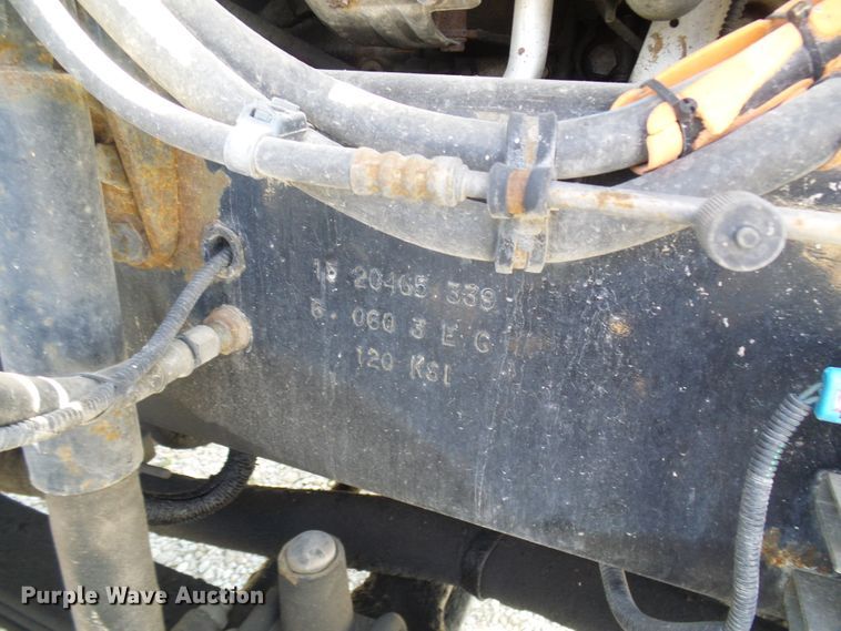 image for item DG2115 2007 Freightliner Business Class M2  roll off container truck