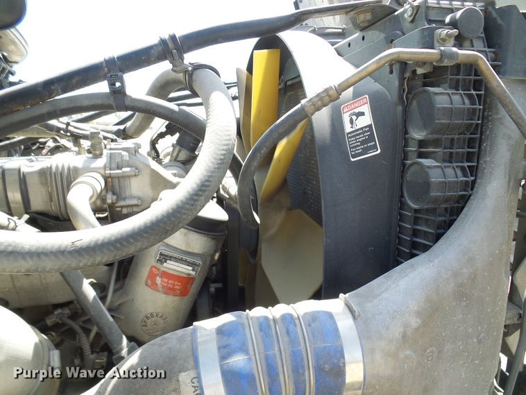 image for item DG2115 2007 Freightliner Business Class M2  roll off container truck