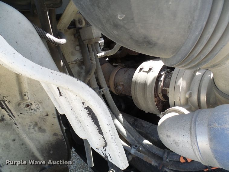 image for item DG2115 2007 Freightliner Business Class M2  roll off container truck